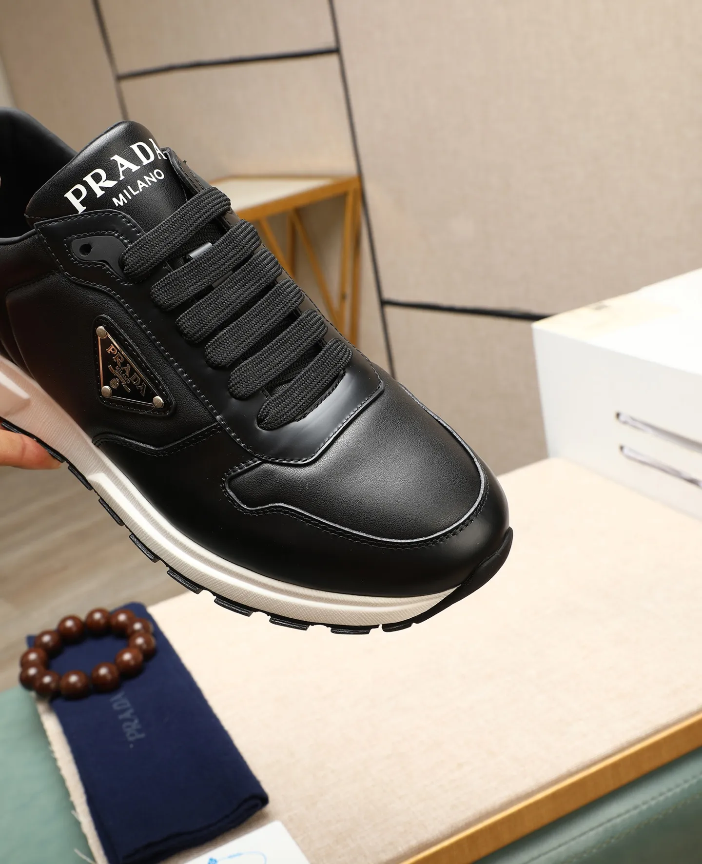 Men's shoes 💰540 🌹🌹[PRADA—Prada] 2025 latest model 🙈original replica! 👟👟👟Available here. The workmanship is top-notch. The upper is made from Italy. 🇮🇹Imported first-layer cowhide. ❗️Breathable genuine leather lining @Suitable for travel. The original version has an enlarged engraved sole, making it suitable for all kinds of travels, showing low-key luxury. Let quality speak for itself. Color: Size: 38-45